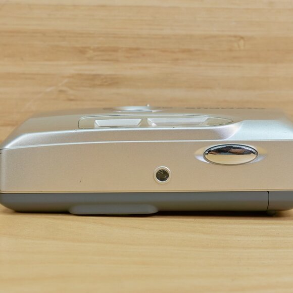 Olympus Trip 100R Point & Shoot 35mm Film Camera - Picture 5 of 8